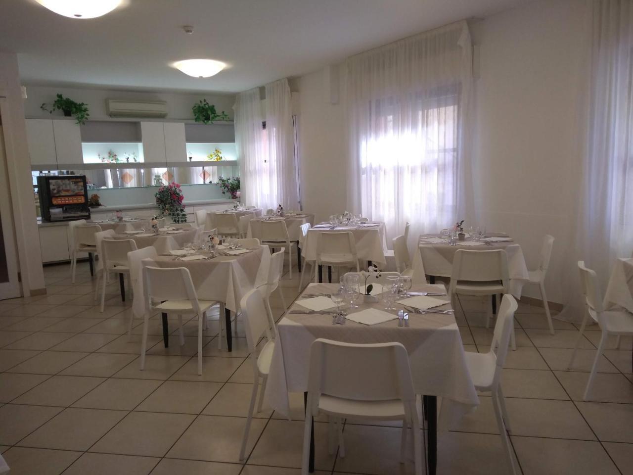 Hotel La Bella Vita Rimini Eksteriør bilde