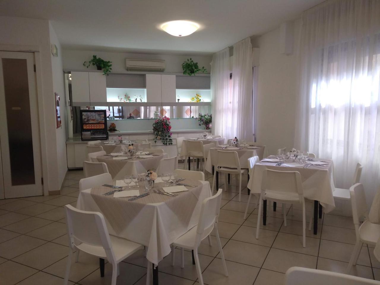 Hotel La Bella Vita Rimini Eksteriør bilde