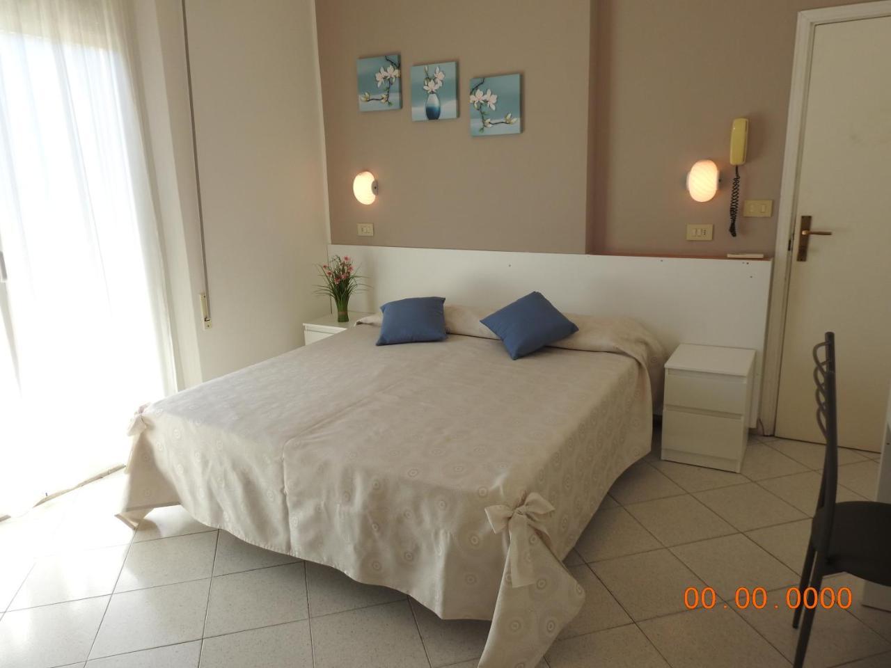 Hotel La Bella Vita Rimini Eksteriør bilde